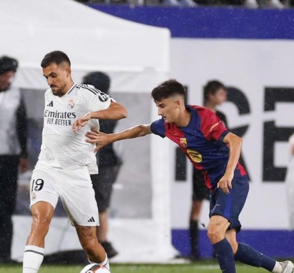 千层金 ESPN：皇马可能买中场，阿隆索不想没找到替代者就卖塞瓦略斯