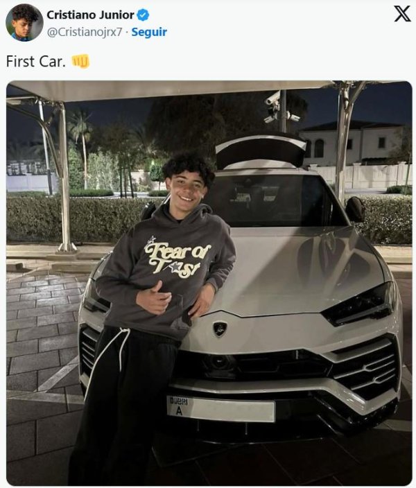 龙坤投资 15岁迷你罗社媒晒兰博基尼Urus：我的第一辆车